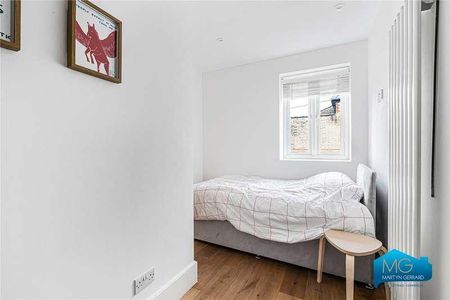 Rosebery Mews, Rosebery Road, London, N10 - Photo 2