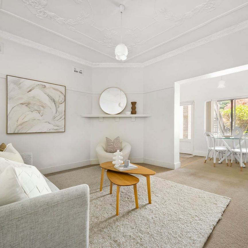 Private Ground Floor Apartment - Photo 1