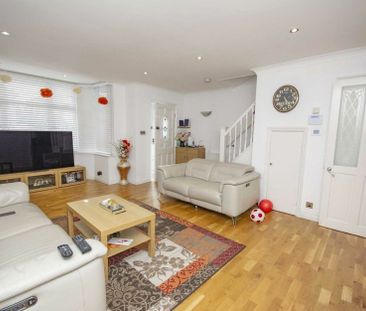 Sandhurst Road - Photo 6
