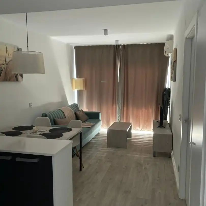Apartamento de alquiler en Avinguda de Roma, 88, L'Estartit Poble - Photo 1