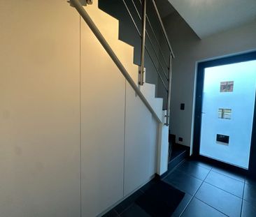 Prachtige ruime woning met 3 slaapkamers, garage en zonnige tuin - Photo 3