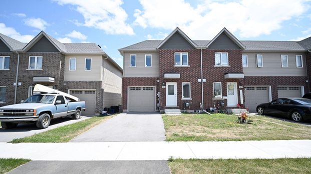 For Lease - 383 Chaffey Street, Welland, Ontario - Photo 1