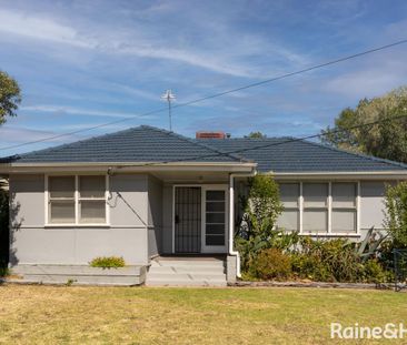 BEAUTIFULLY UPDATED HOME IN ASHMONT - Photo 1