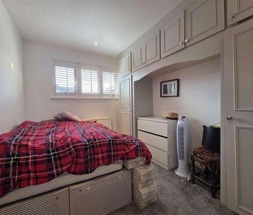 Crothall Close, London, N13 - Photo 5