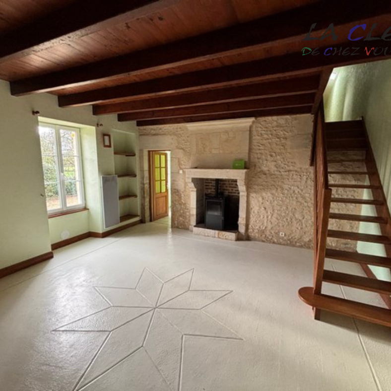 Location Maison 7 pièces 180m² COULONGES SUR L AUTIZE 79160 - Photo 1