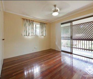Dual living home in convenient location - Photo 1