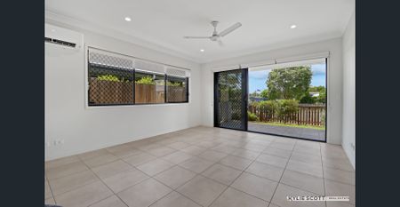 SUN DRENCHED VILLA, COURTYARD, POOL AND GYM - Photo 2