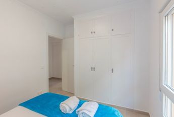 Fully renovated apartment for rent with 3 bedrooms in Denia