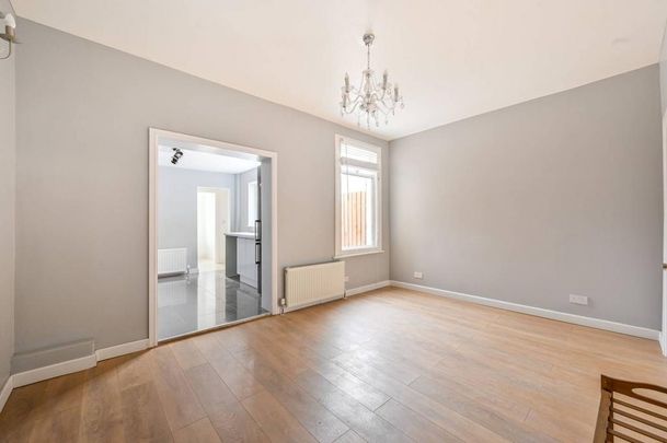 3 bedroom terraced house to rent - Photo 1