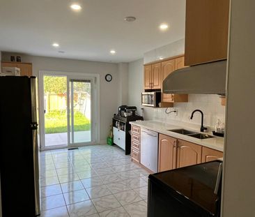 For Lease - 19 Muskoka Street, Brampton, Ontario - Photo 2