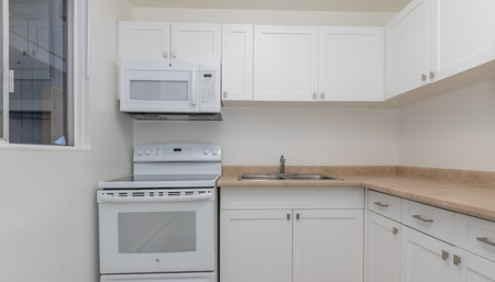 Christie Point Apartments - Photo 4