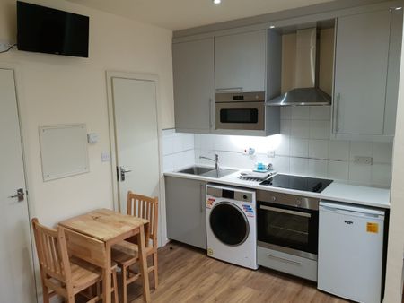 Studio Flat, Kilburn, NW2 - Photo 5