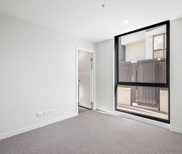 Thinking of selling? Contact our agent - Photo 3