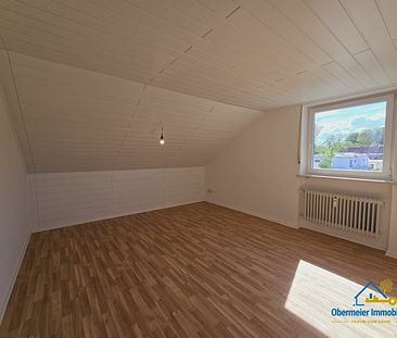 Modernisierte 3,5-Zimmerwohnung mit Gartenanteil und Garage - Photo 1