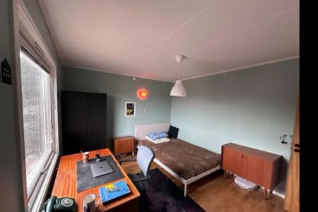 Private Room in Shared Apartment in Farsta distrikt - Photo 4