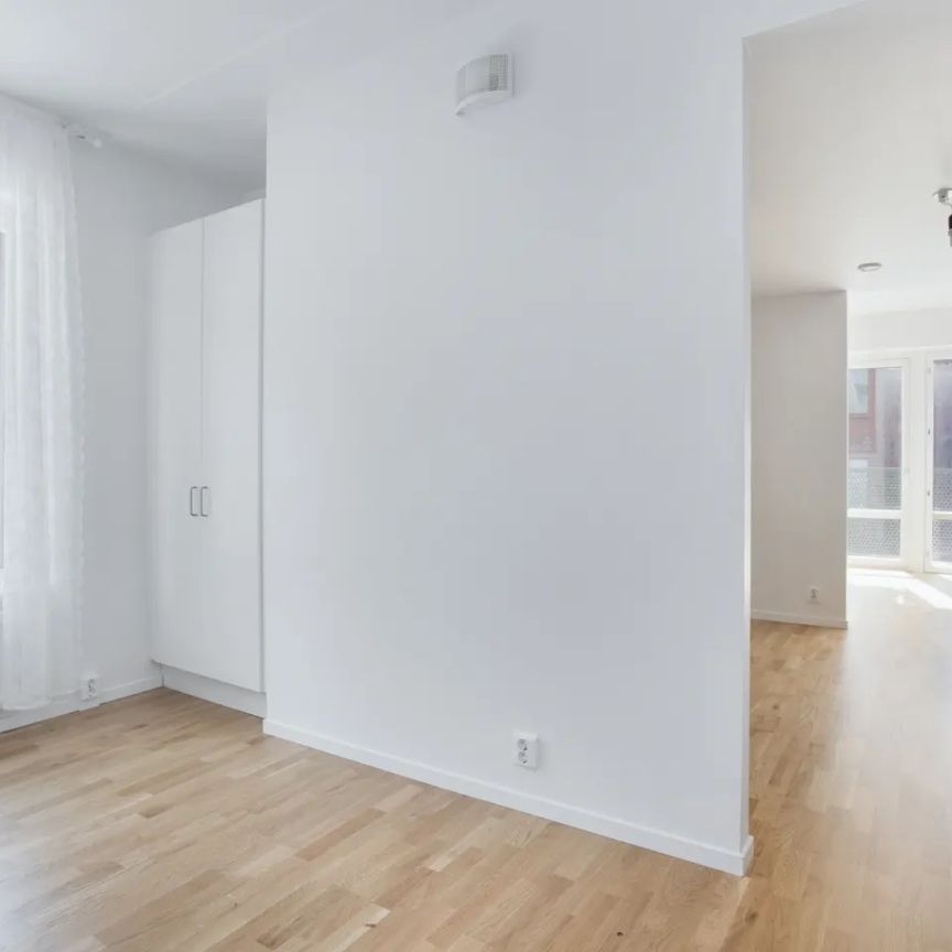 Lagmansbacken, Norsborg - Photo 1