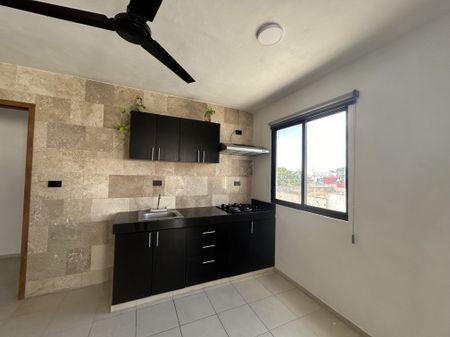Departamento de 2 recámaras, sin amueblar, con servicios incluidos. - Photo 4