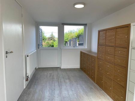 2 bedroom bungalow to rent - Photo 2