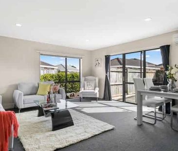 Sunny Single-Level Family Home - Ellerslie Comfort & Convenience - Photo 2