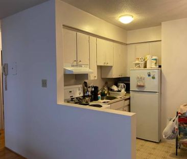 Quiet, 1 Bedroom with Balcony - Photo 2