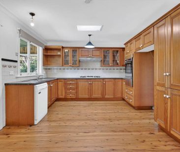 4 Bedroom Family Home!!! - Photo 5