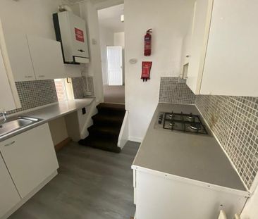 3 bedroom flat to rent - Photo 5