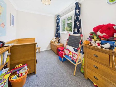 Gladsmuir Close, Walton-on-thames, KT12 - Photo 5