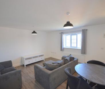 2 bedroom flat to rent - Photo 2