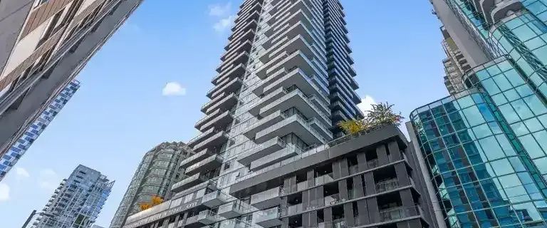 Amazing Furnished 2 Bed/2 Bath + Den with Wrap Around Balcony | 1335 Howe Street, Vancouver - Photo 1