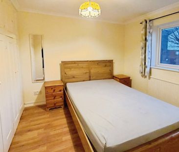 St. Pauls Close, London, W5 3JX - Photo 4