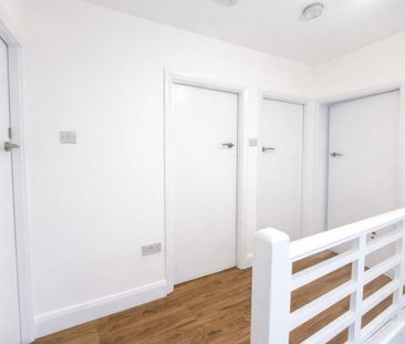 3 bedroom House To Let Total Size: 1012 SQ FT - Photo 1