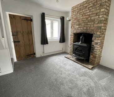 2 bedroom terraced house to rent - Photo 3