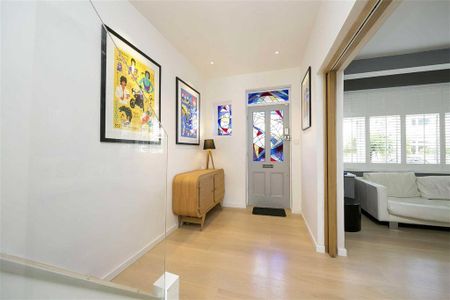 4 bedroom terraced house to rent - Photo 3