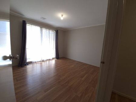 Spacious, Family-Friendly Home in Great Hallam Location - Photo 3