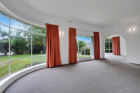 15 Valanne Street, Brighton East. - Photo 3