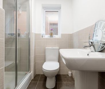 4 bedroom detached house to rent - Photo 4