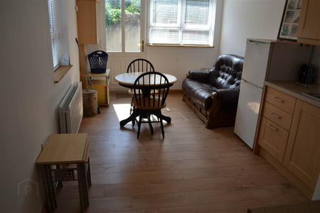 49a Sandhurst Gardens, Belfast, BT9 5AX - Photo 4