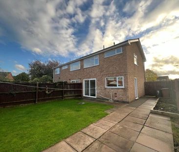 3 bedroom semi-detached house to rent - Photo 6