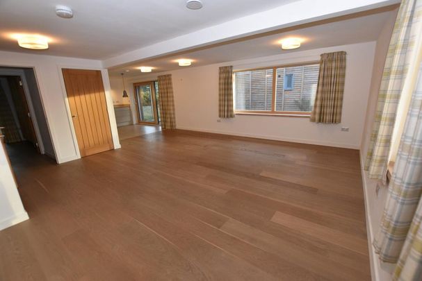 2 bedroom detached house to rent - Photo 1