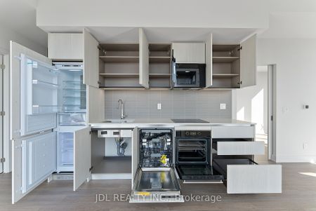 For Lease - 8 Cumberland Street Unit# 2103, Toronto, Ontario - Photo 3