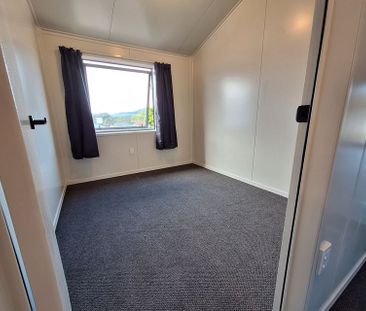 Spacious Warm New Build. Pets considered. 1.5 bath - Photo 6