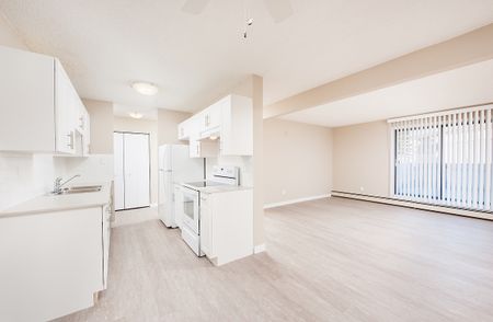 Castle Harbour - Photo 5