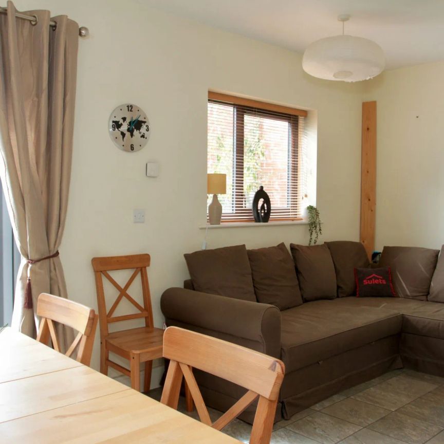 Wheatsheaf Way (4 bed) - Photo 1