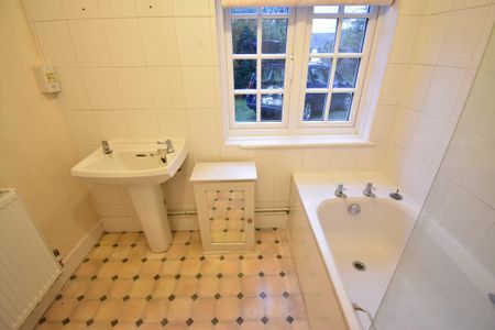 2 bedroom detached house to rent - Photo 4