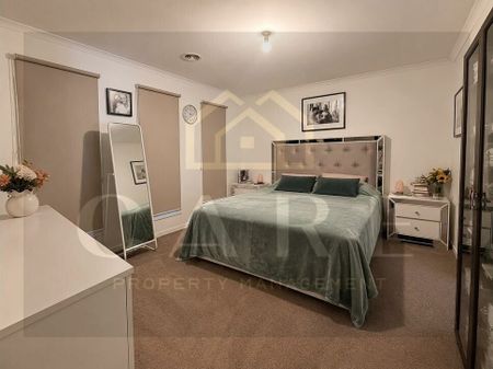 Lynbrook - Photo 4