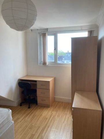 Double Room @ 137 Hanover Street, Swansea. - Photo 3
