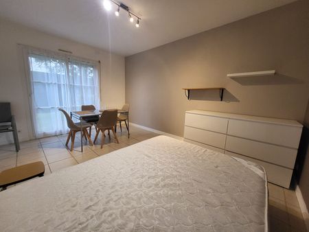 Location Appartement 1 pièce 25m² - Photo 3