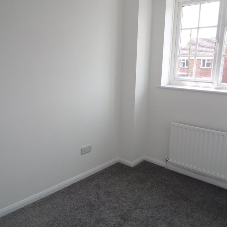 6, Buckingham Drive, Chichester - Photo 1