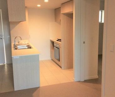 Unfurnished 2 Bed Apartment for Rent - Photo 2