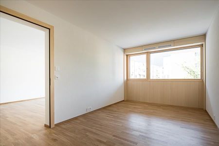 "Rent without deposit - Tschent Wohna - urban with plenty of green space" - Photo 2